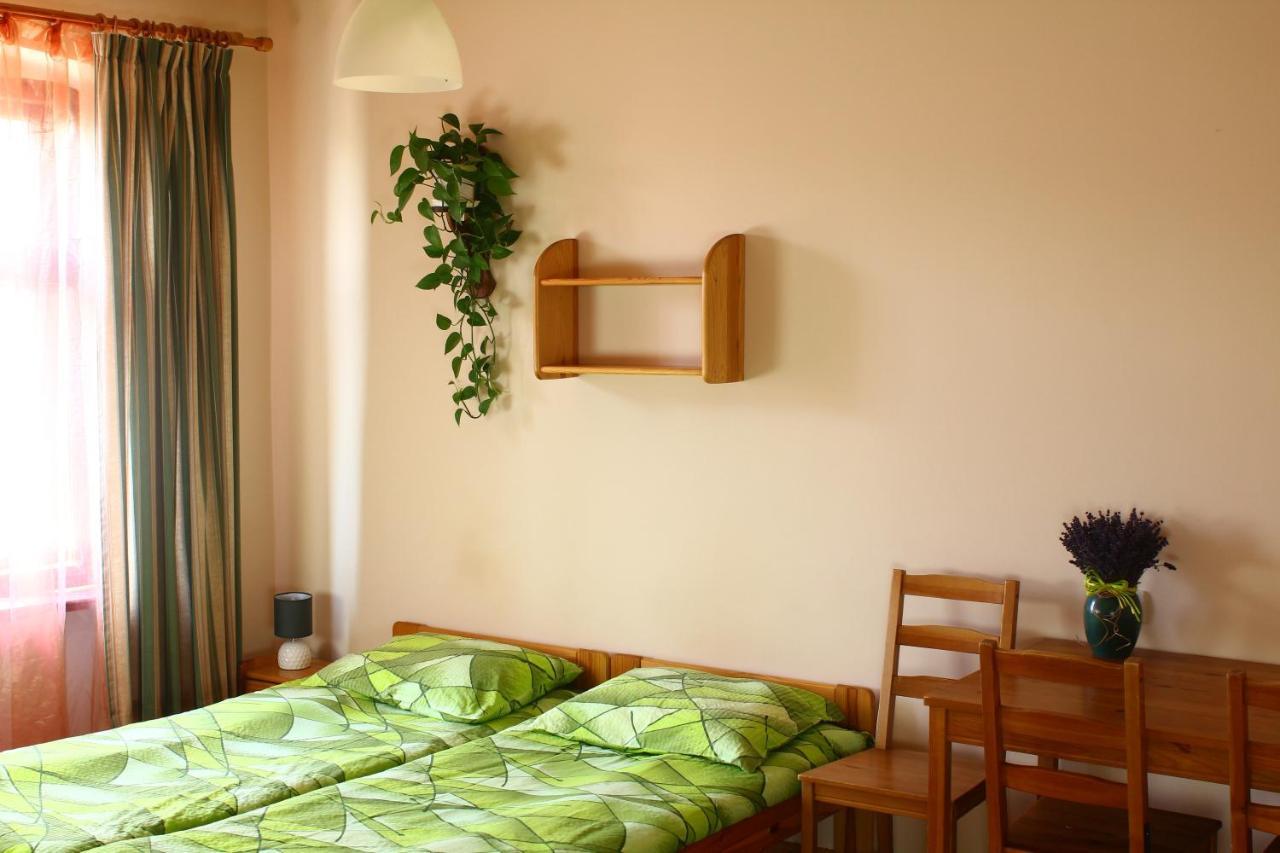 Apartamenty I Pokoje Goscinne "Wacus" Srebrna Góra Εξωτερικό φωτογραφία
